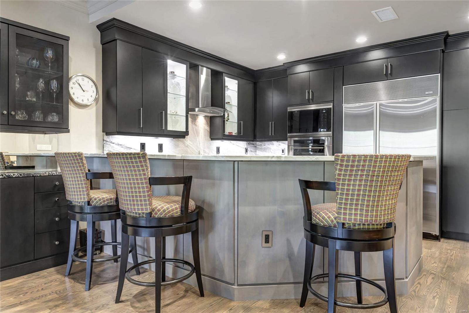 Plaza In Clayton A Condo The - Residential