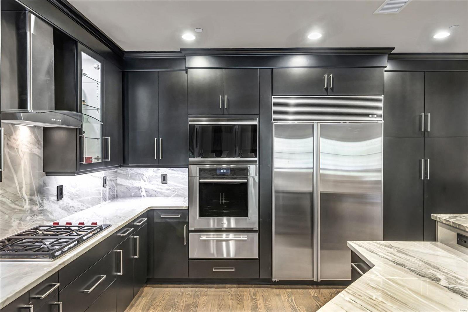 Plaza In Clayton A Condo The - Residential