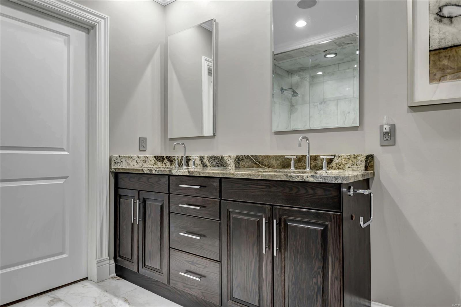 Plaza In Clayton A Condo The - Residential