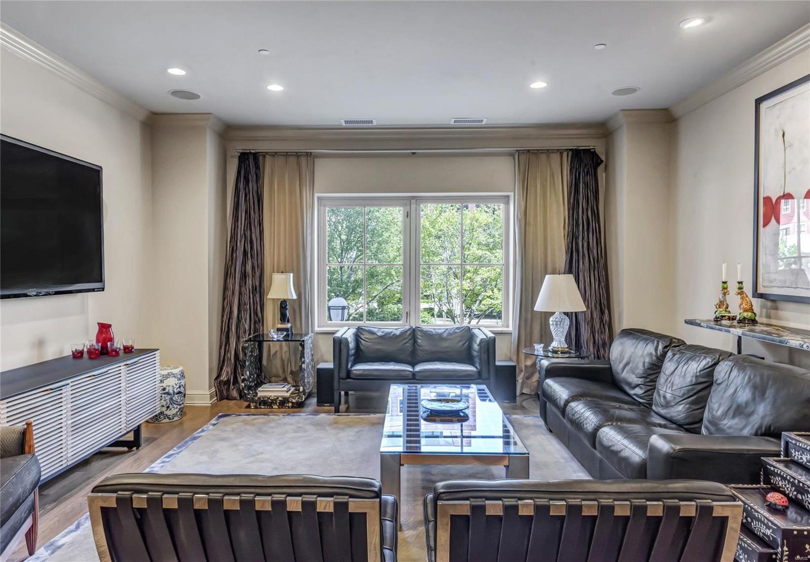 Plaza In Clayton A Condo The - Residential