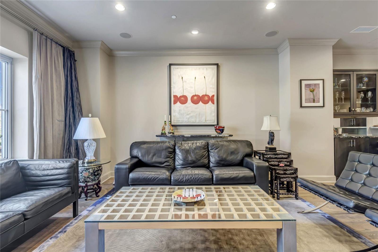 Plaza In Clayton A Condo The - Residential