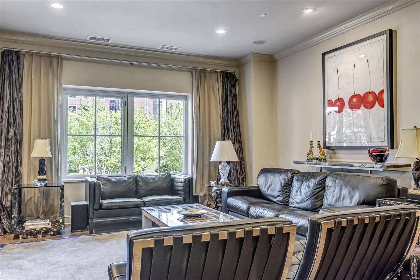 Plaza In Clayton A Condo The - Residential