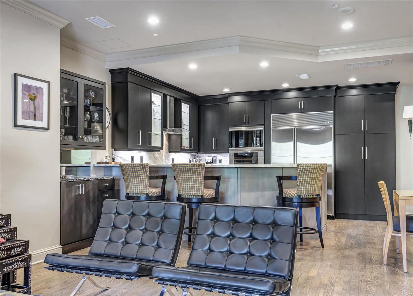 Plaza In Clayton A Condo The - Residential