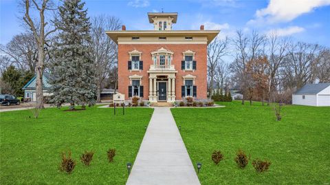 876 W State Street W Jacksonville IL 62650