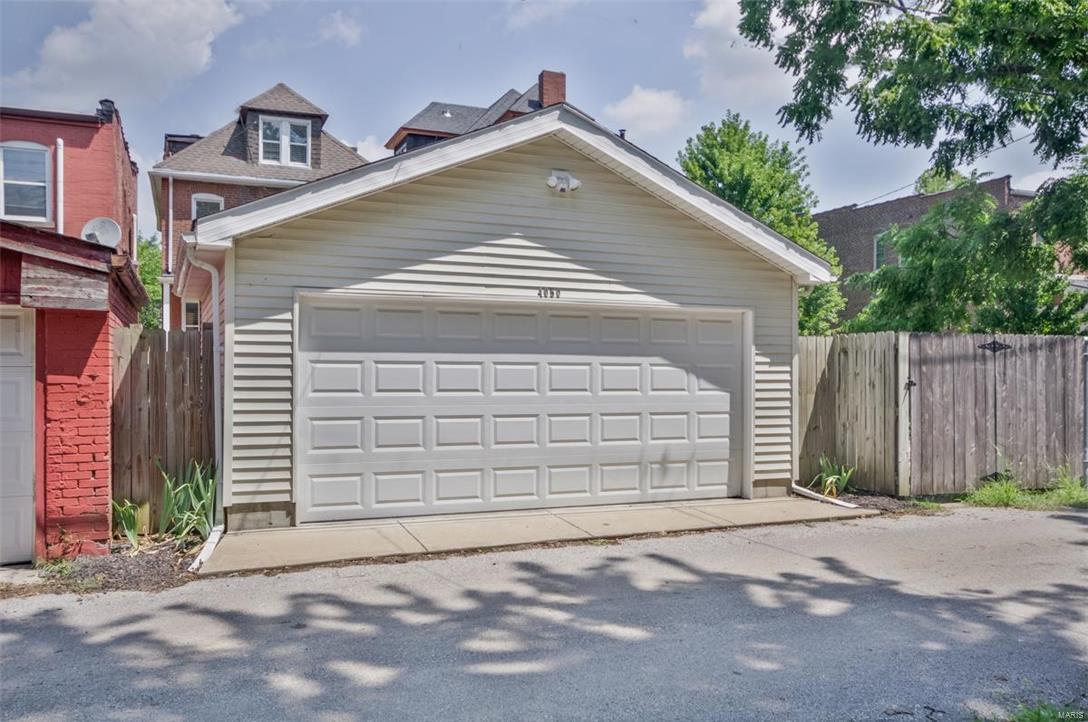 Flyers Place Add - Residential