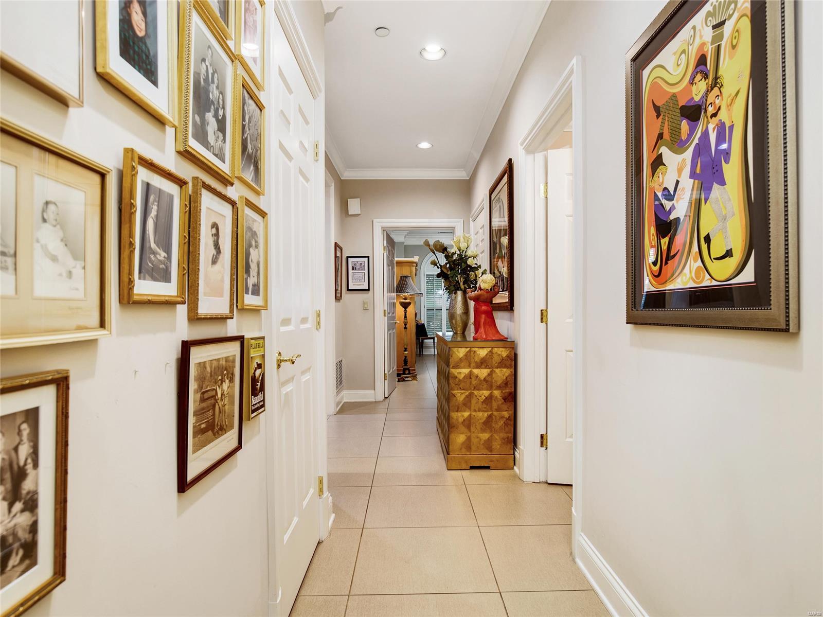 Shaw Place Condo - Residential