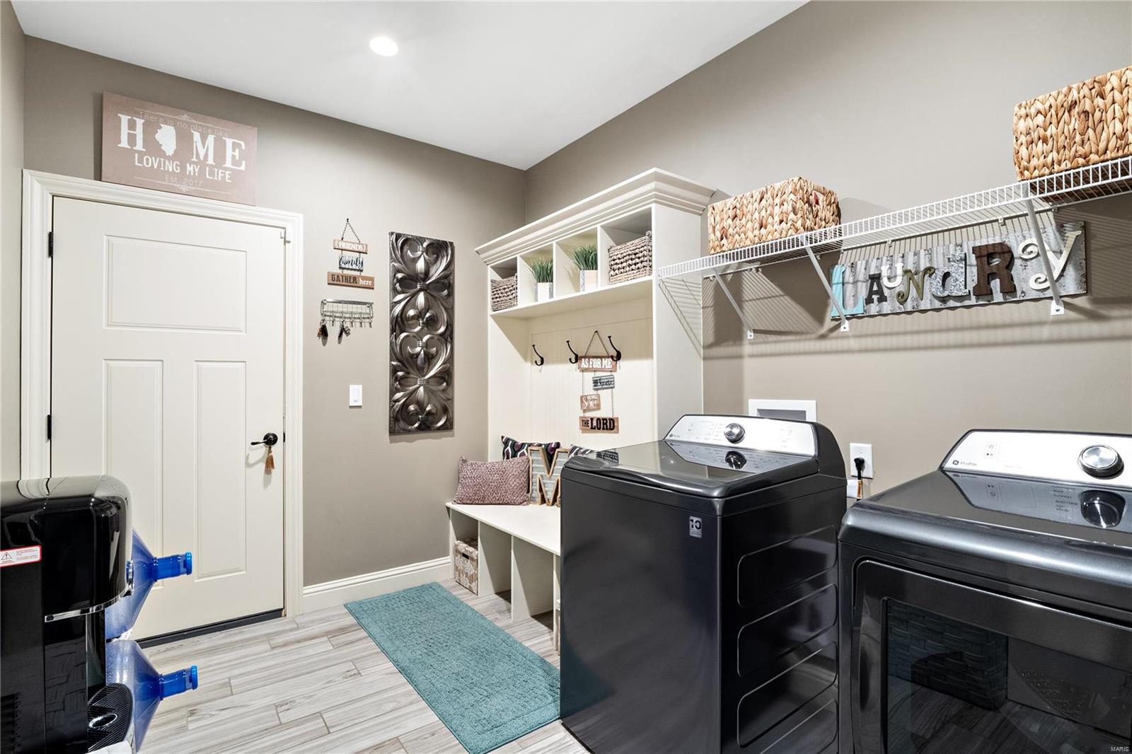 Maryville, Illinois 62062, United States, 4 Bedrooms Bedrooms, ,4 BathroomsBathrooms,Residential,Pending,30976