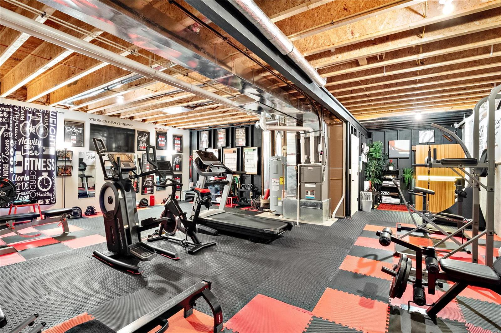 Maryville, Illinois 62062, United States, 4 Bedrooms Bedrooms, ,4 BathroomsBathrooms,Residential,Pending,30976