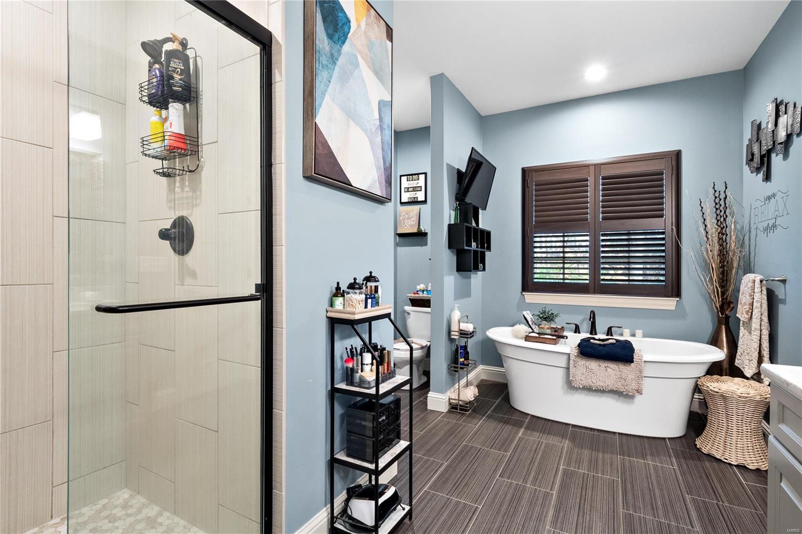 Maryville, Illinois 62062, United States, 4 Bedrooms Bedrooms, ,4 BathroomsBathrooms,Residential,Pending,30976