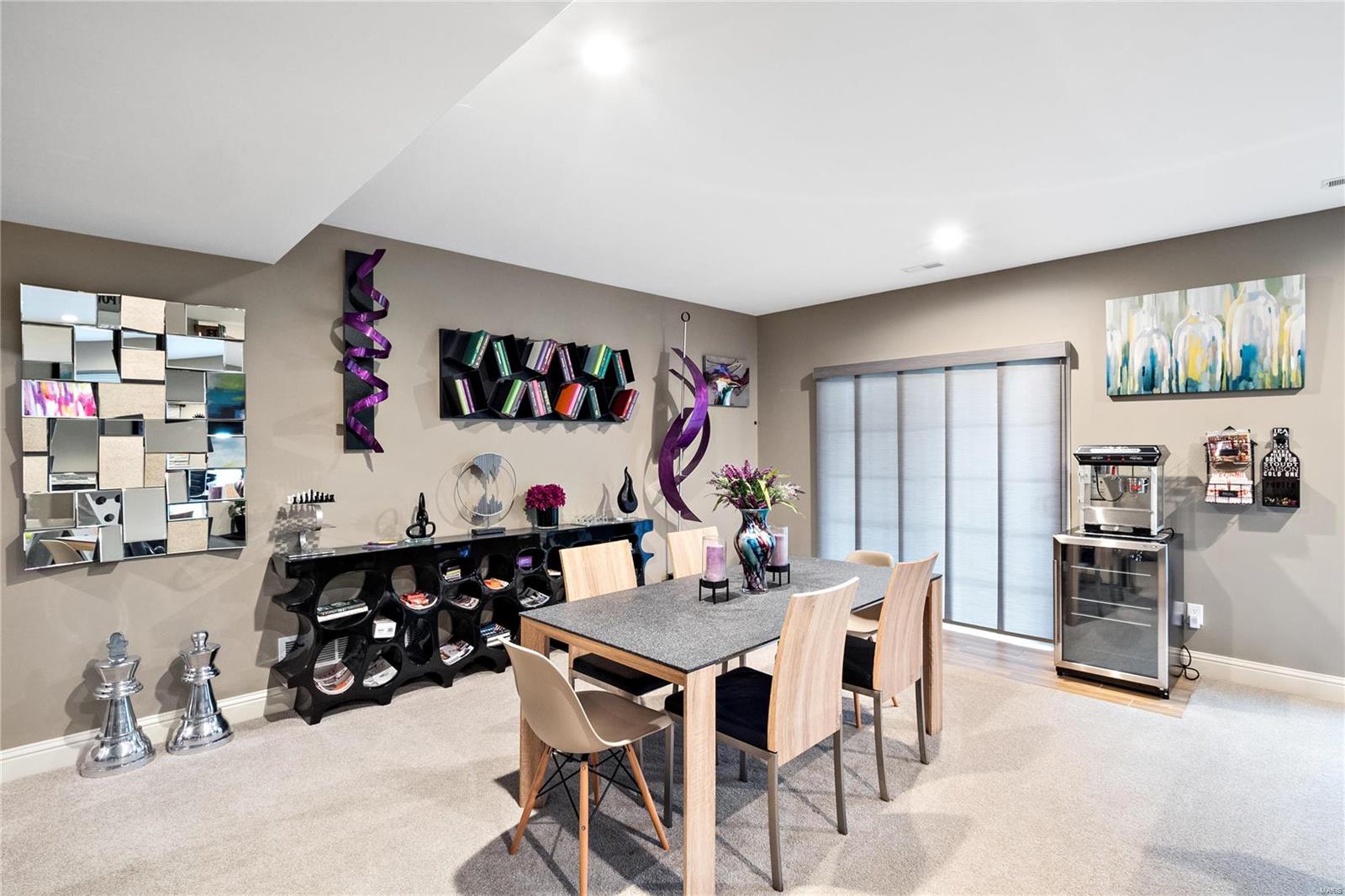 Maryville, Illinois 62062, United States, 4 Bedrooms Bedrooms, ,4 BathroomsBathrooms,Residential,Pending,30976