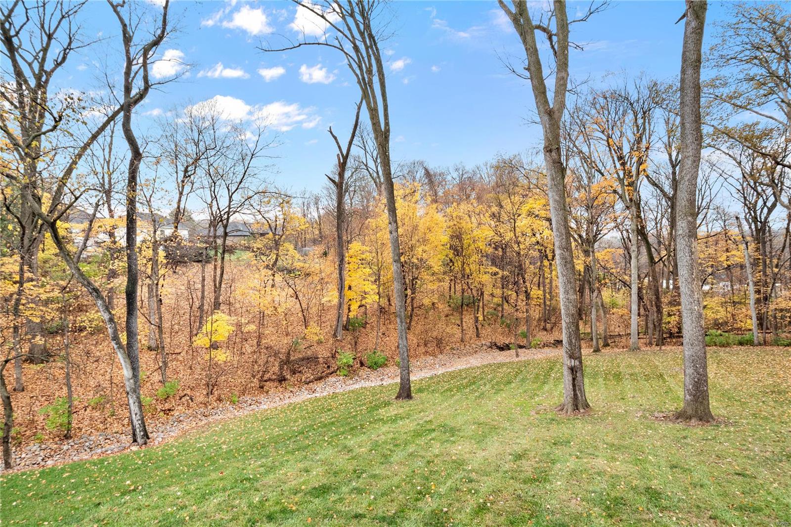 Maryville, Illinois 62062, United States, 4 Bedrooms Bedrooms, ,4 BathroomsBathrooms,Residential,Pending,30976