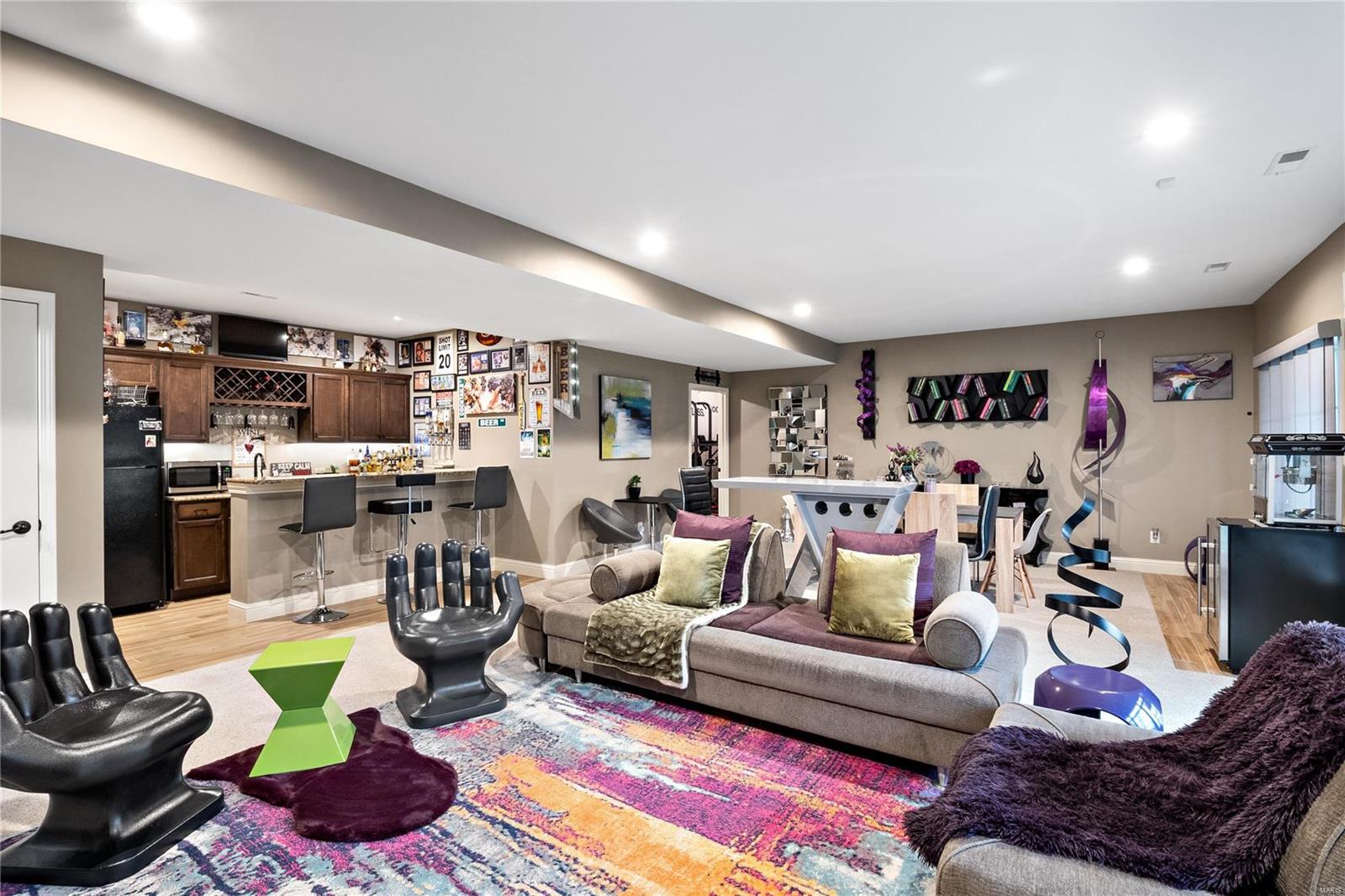 Maryville, Illinois 62062, United States, 4 Bedrooms Bedrooms, ,4 BathroomsBathrooms,Residential,Pending,30976