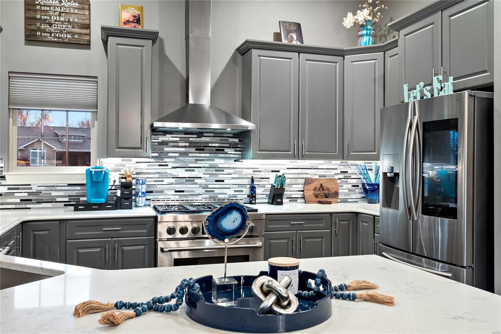 Maryville, Illinois 62062, United States, 4 Bedrooms Bedrooms, ,4 BathroomsBathrooms,Residential,Pending,30976