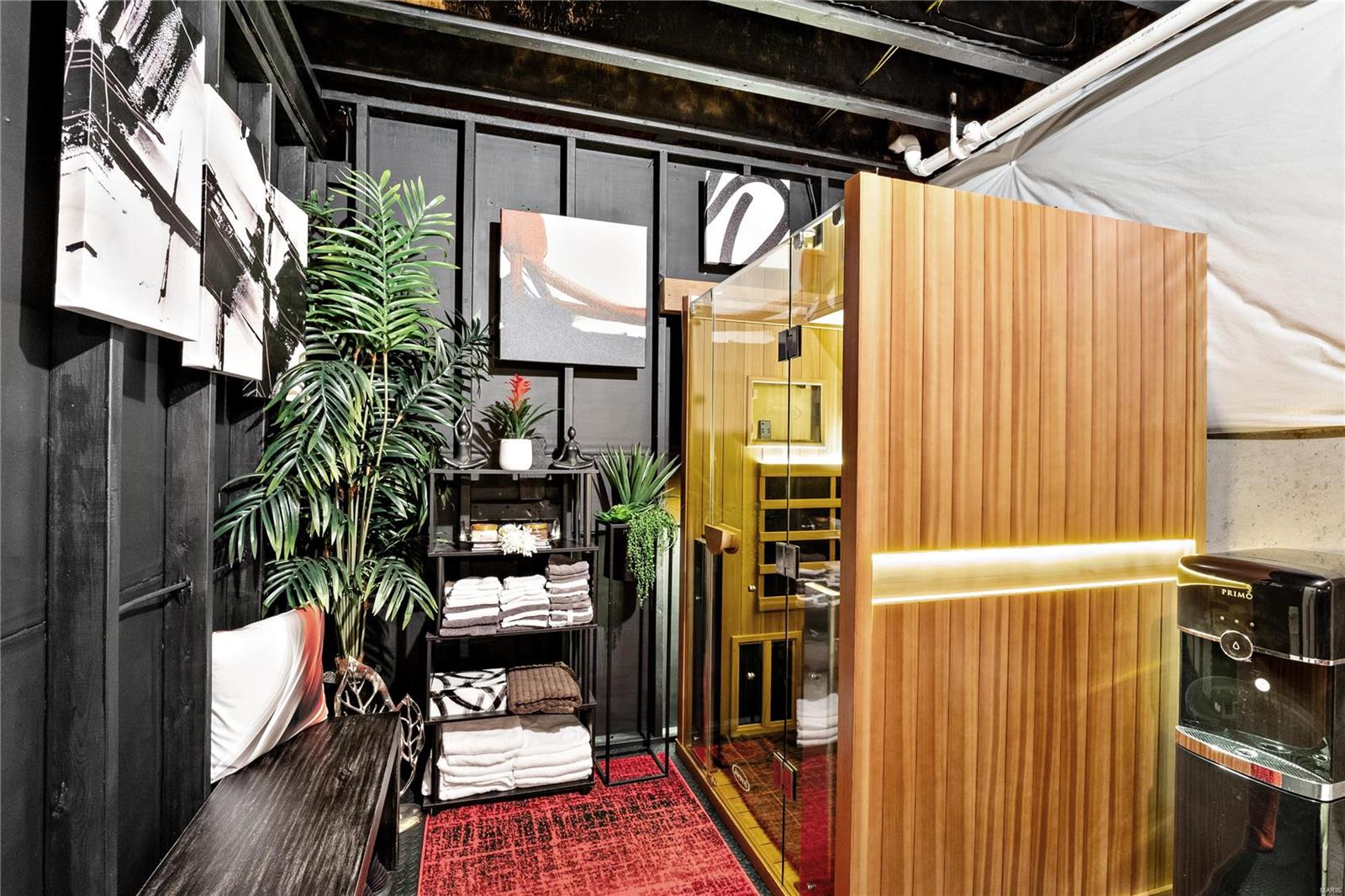 Maryville, Illinois 62062, United States, 4 Bedrooms Bedrooms, ,4 BathroomsBathrooms,Residential,Pending,30976