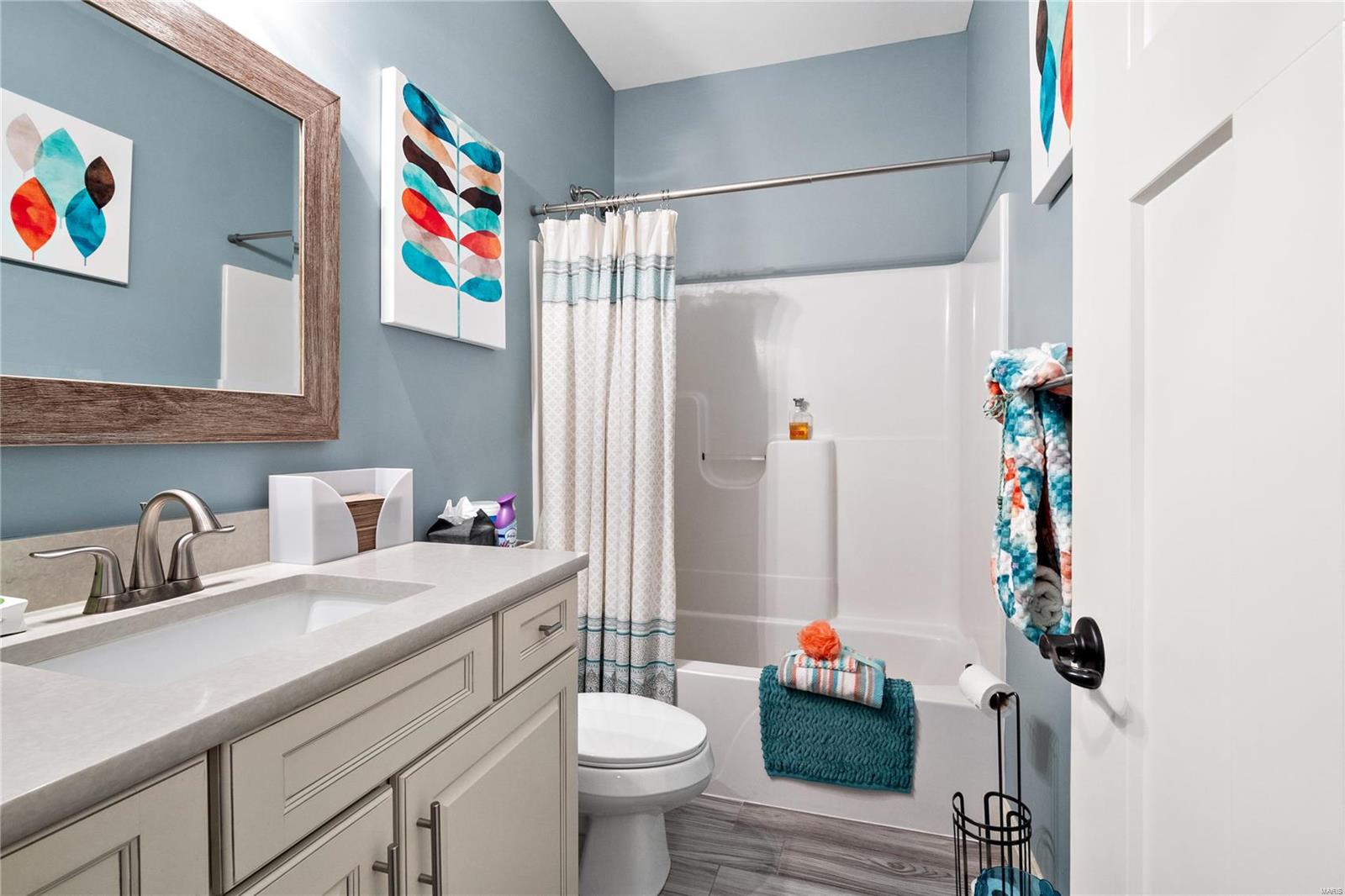 Maryville, Illinois 62062, United States, 4 Bedrooms Bedrooms, ,4 BathroomsBathrooms,Residential,Pending,30976