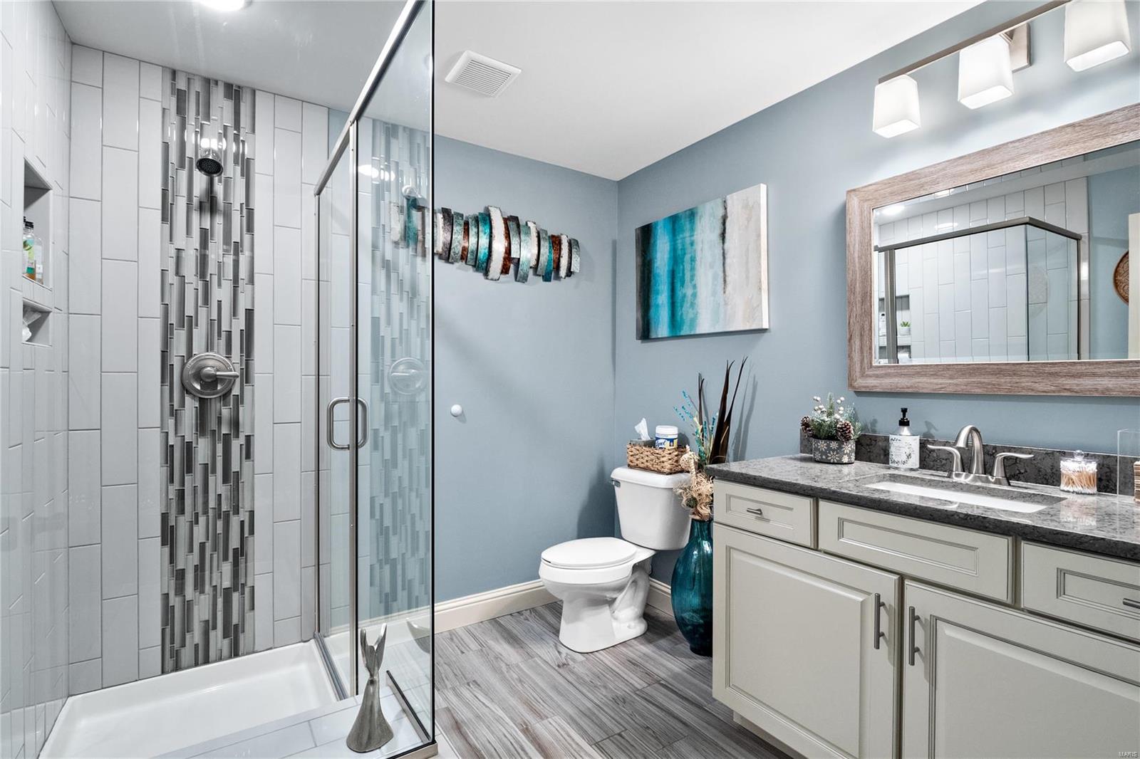 Maryville, Illinois 62062, United States, 4 Bedrooms Bedrooms, ,4 BathroomsBathrooms,Residential,Pending,30976