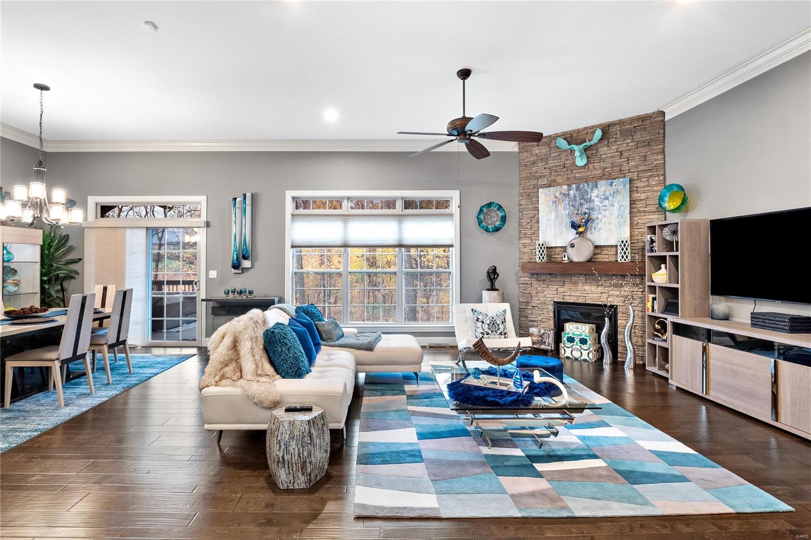 Maryville, Illinois 62062, United States, 4 Bedrooms Bedrooms, ,4 BathroomsBathrooms,Residential,Pending,30976