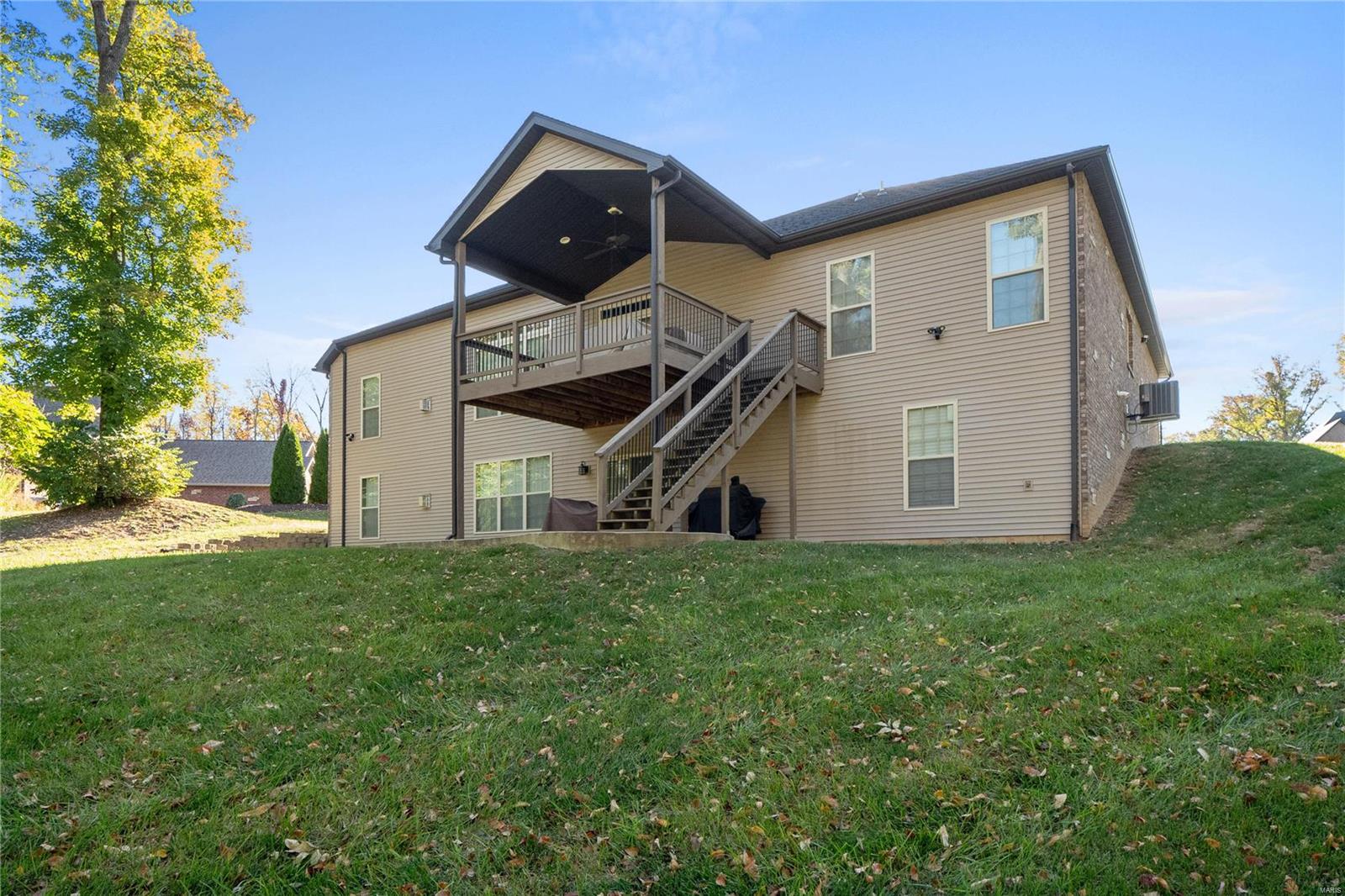 Maryville, Illinois 62062, United States, 4 Bedrooms Bedrooms, ,4 BathroomsBathrooms,Residential,Pending,30976