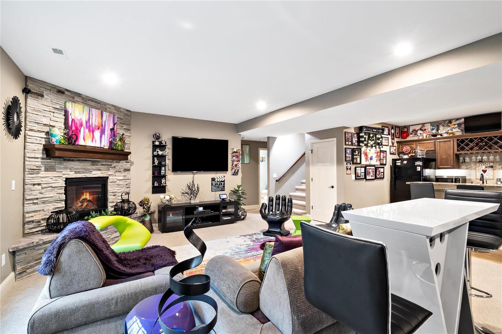 Maryville, Illinois 62062, United States, 4 Bedrooms Bedrooms, ,4 BathroomsBathrooms,Residential,Pending,30976