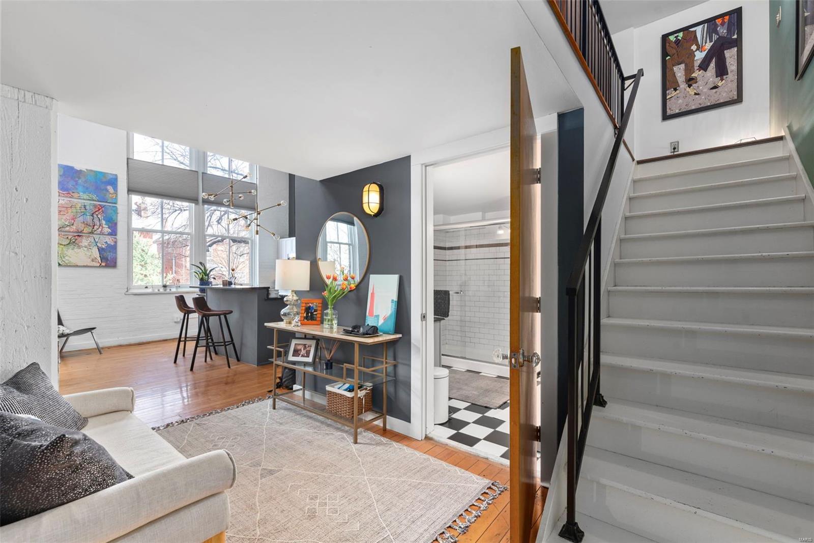 4242 Laclede Avenue 103