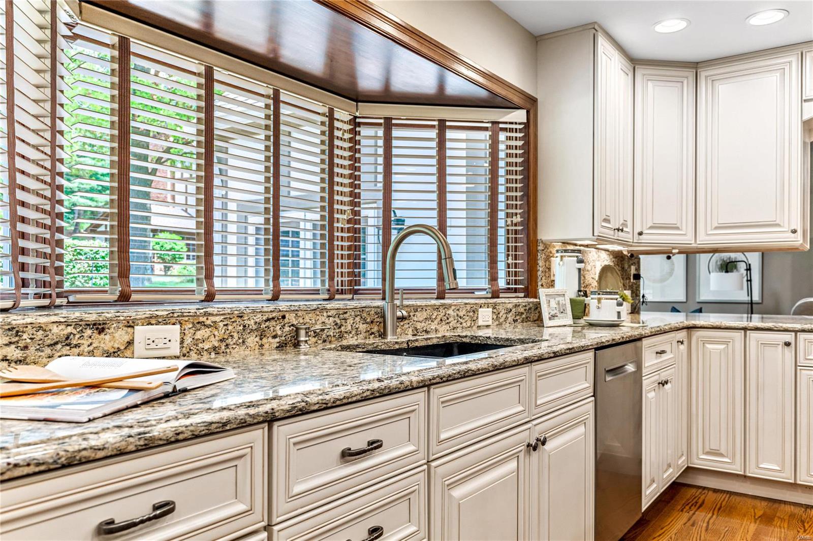 Village On Conway One The - Residential