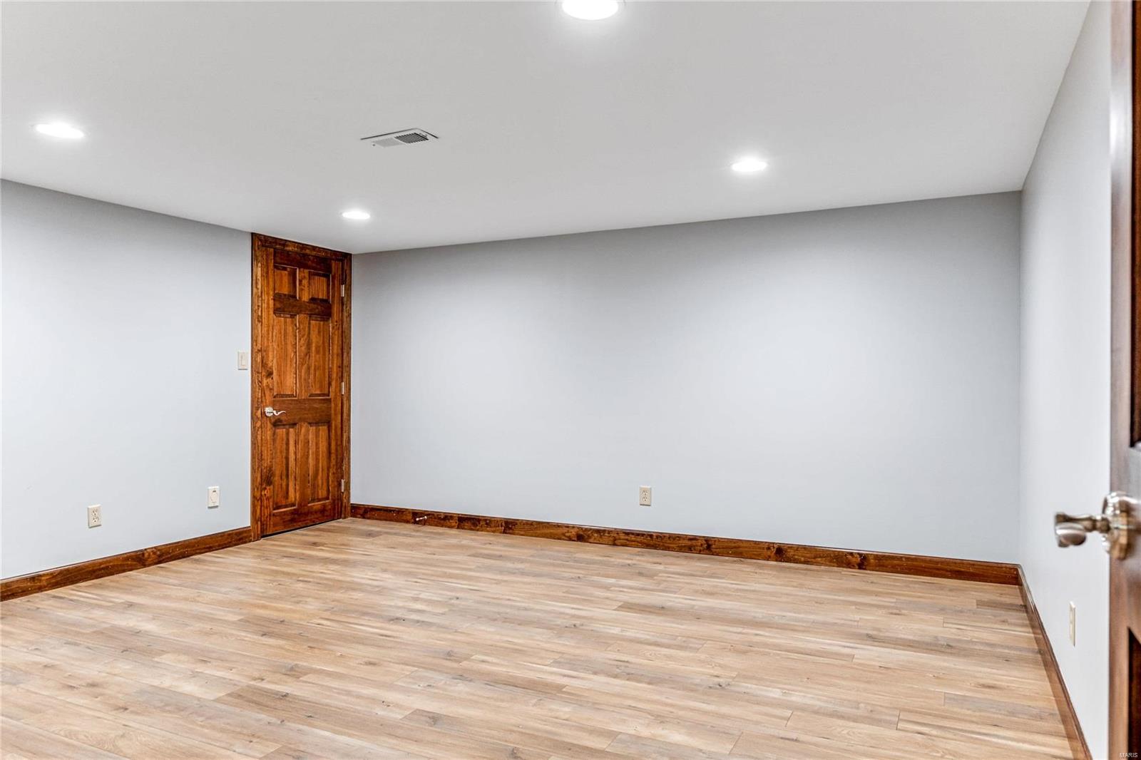 Village On Conway One The - Residential