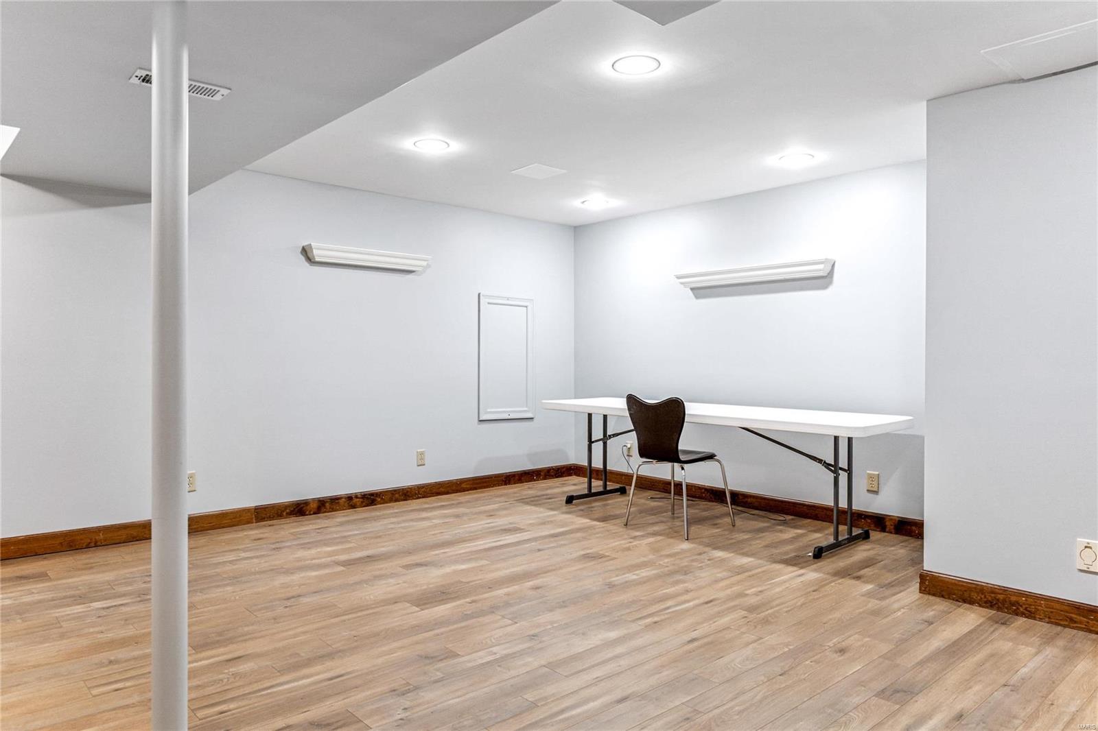 Village On Conway One The - Residential