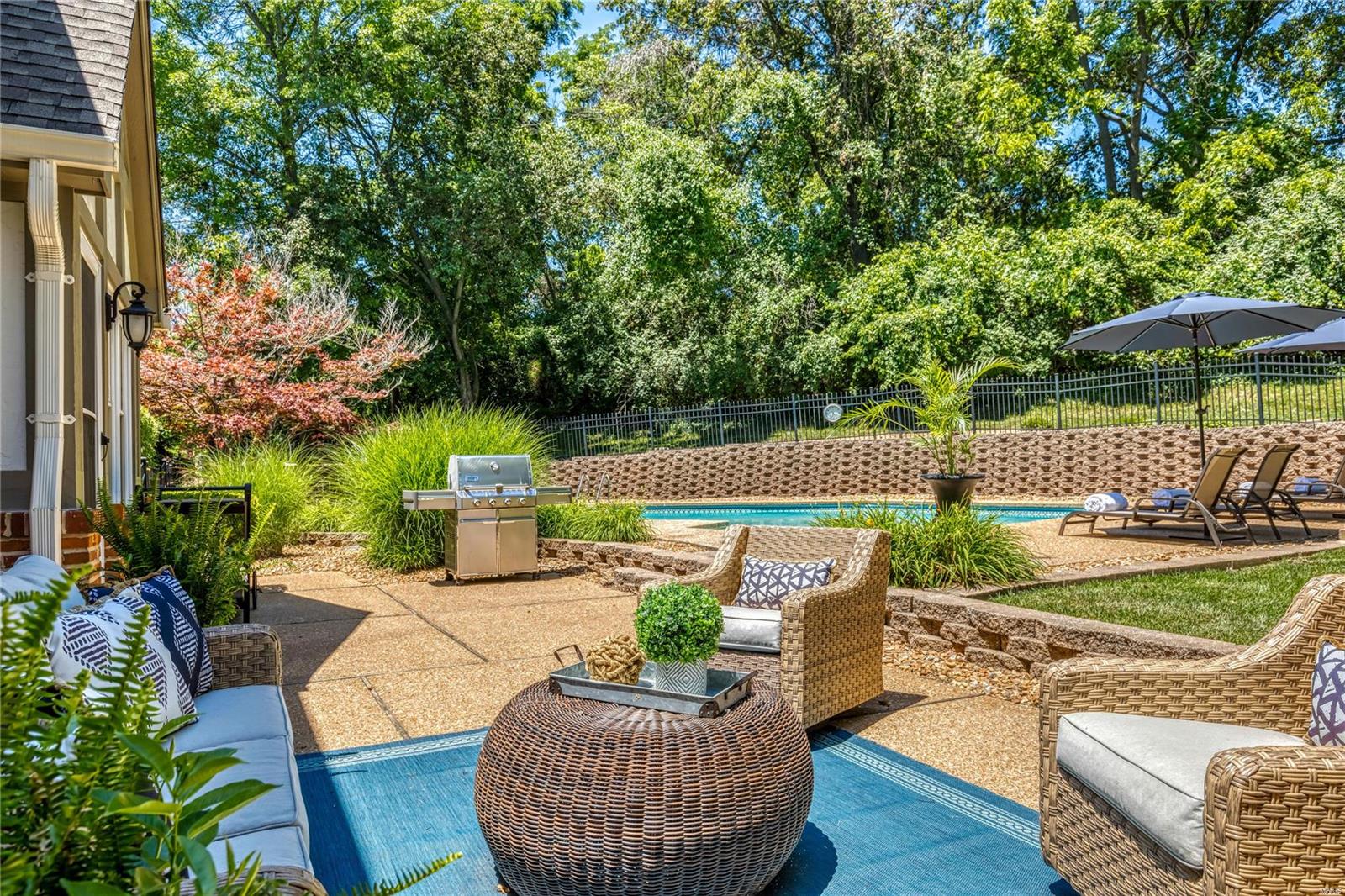 Village On Conway One The - Residential