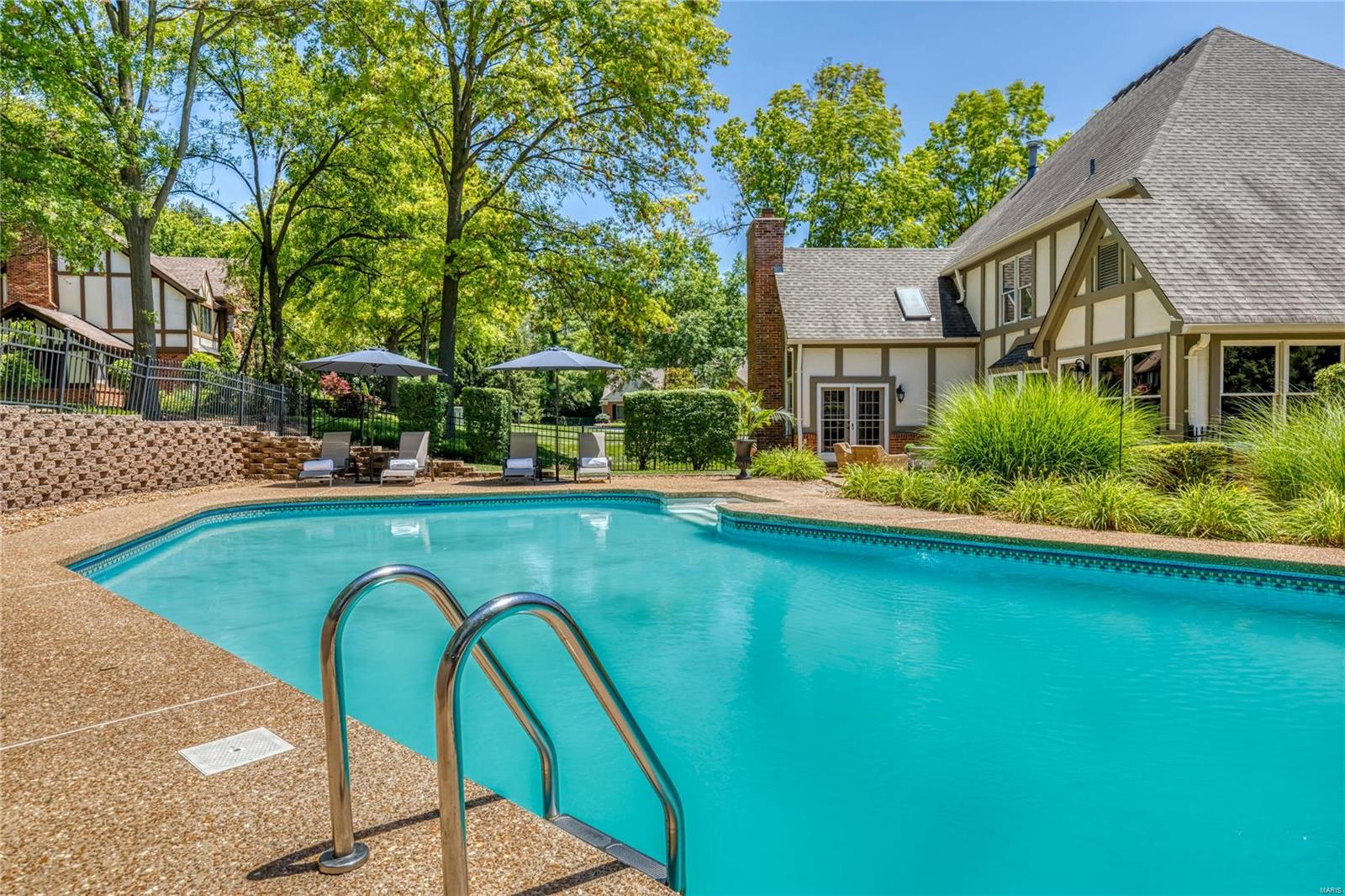 Village On Conway One The - Residential