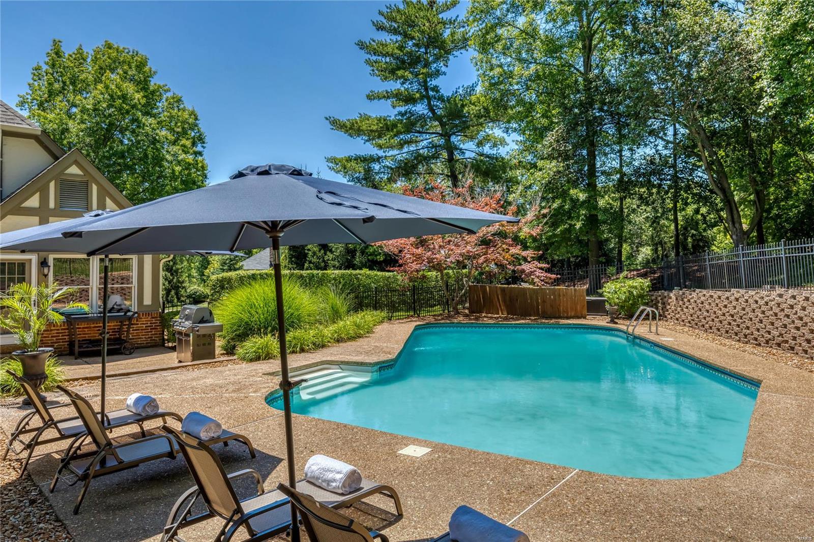 Village On Conway One The - Residential