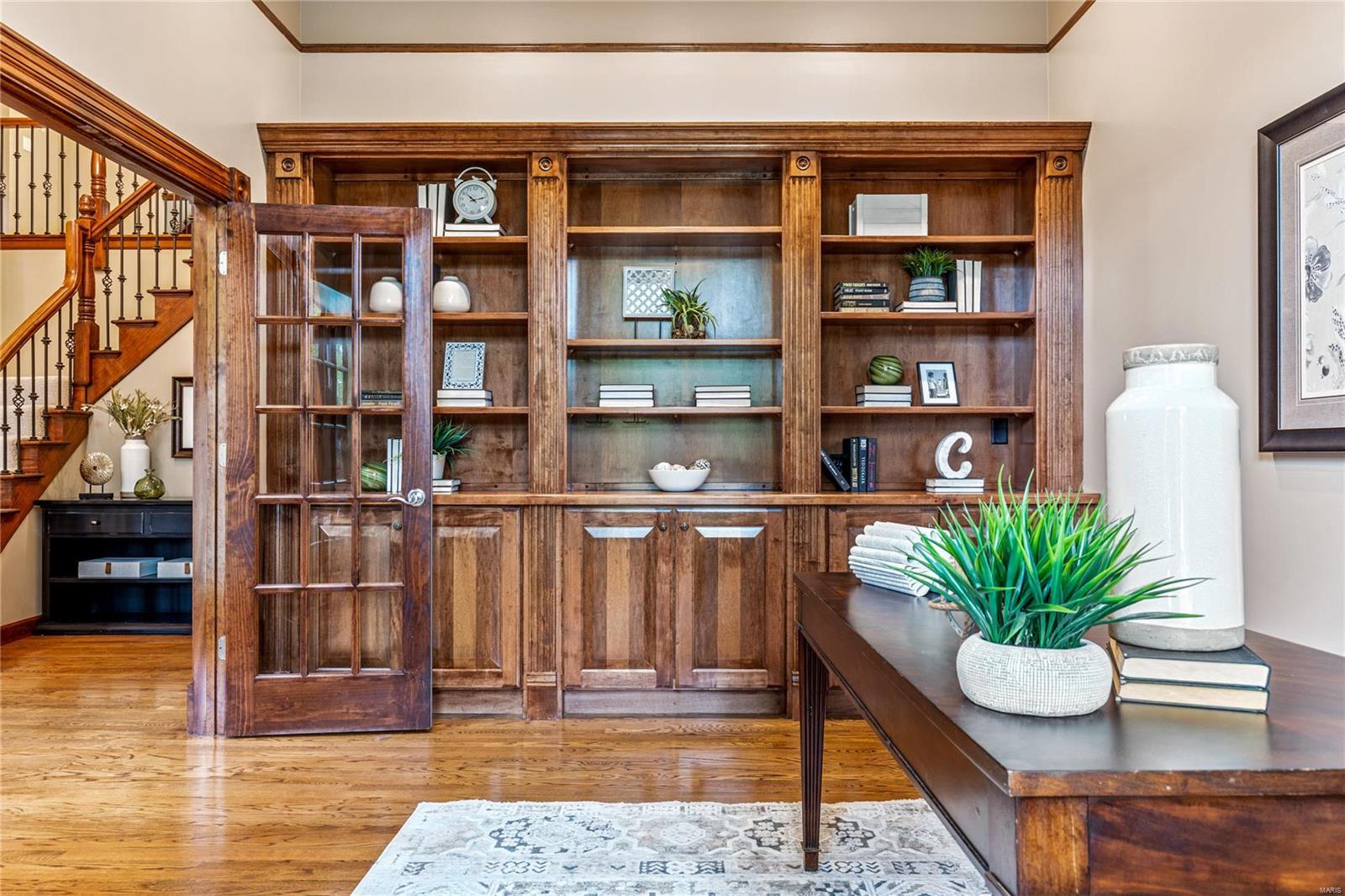 Village On Conway One The - Residential