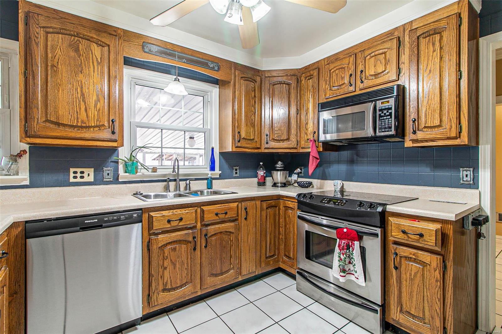 Colonial Meadow - Residential