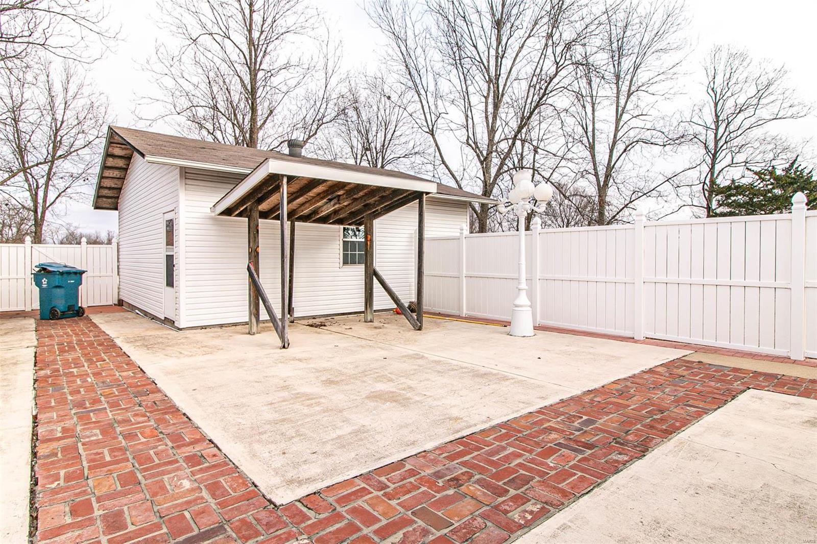 Colonial Meadow - Residential