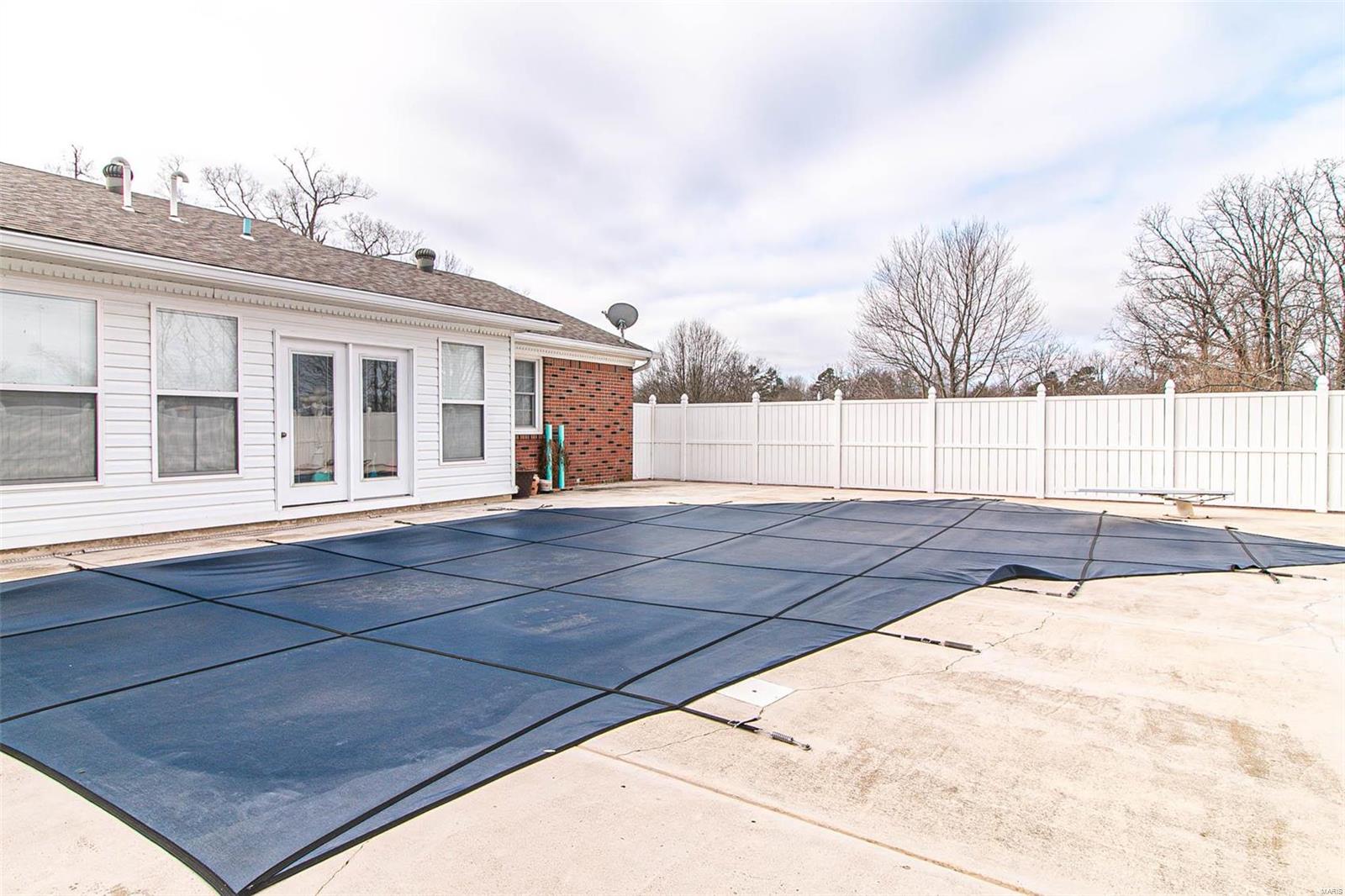 Colonial Meadow - Residential