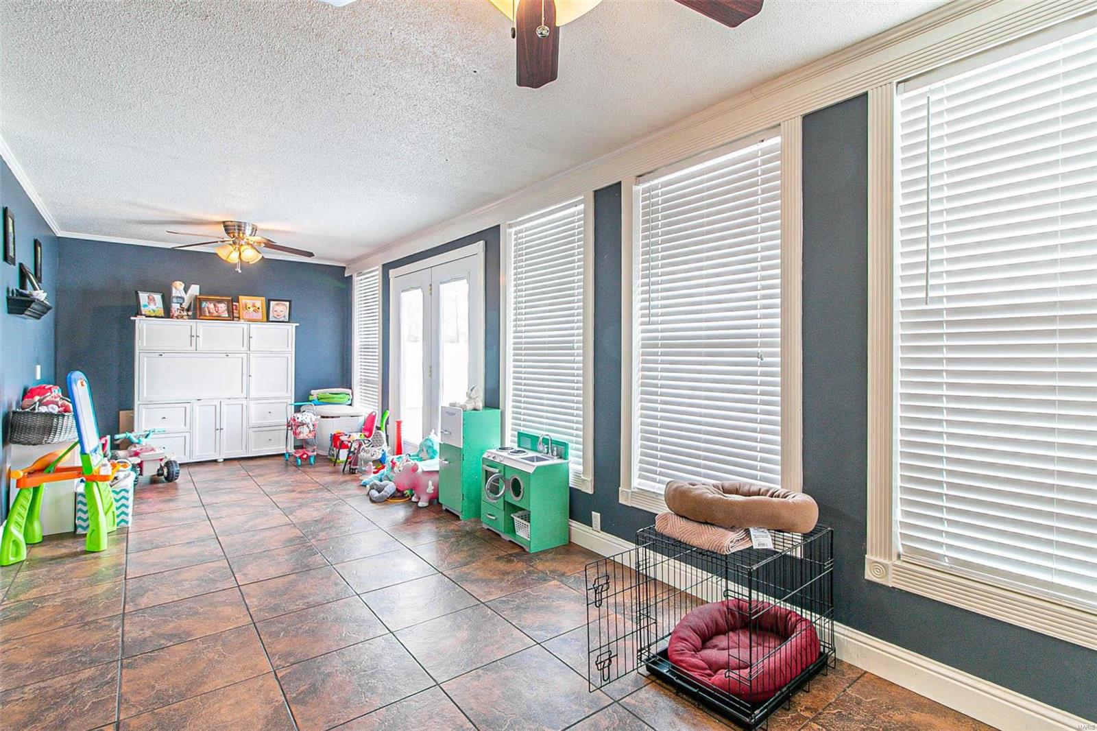 Colonial Meadow - Residential