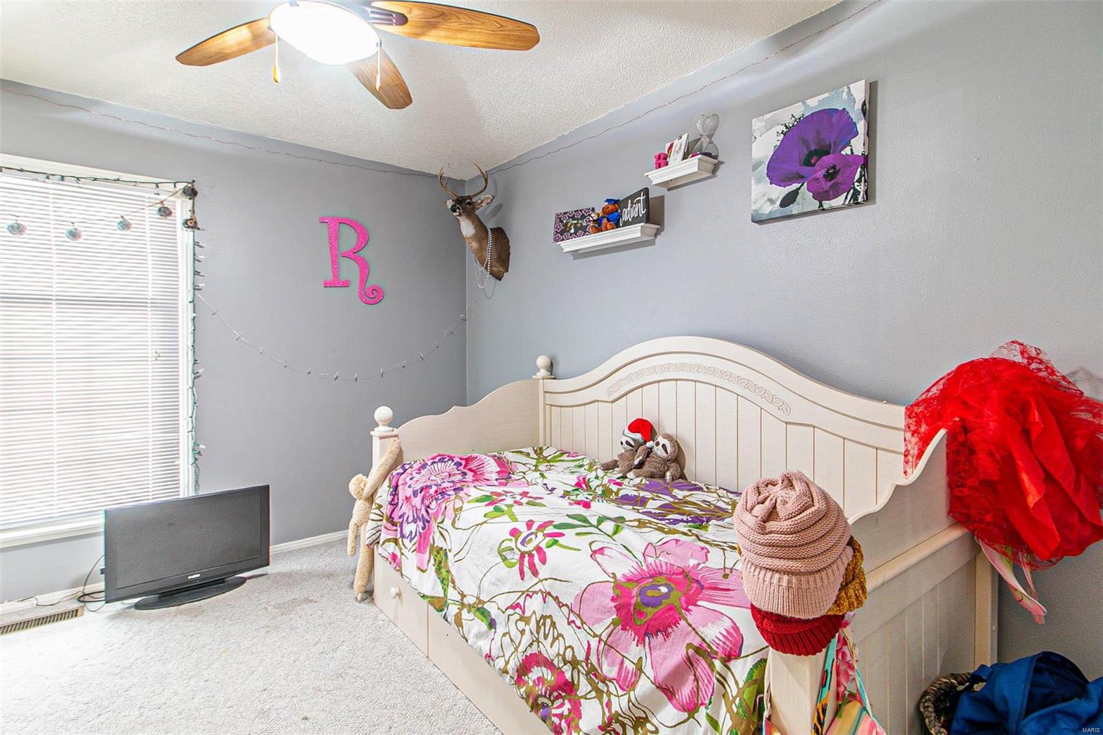 Colonial Meadow - Residential