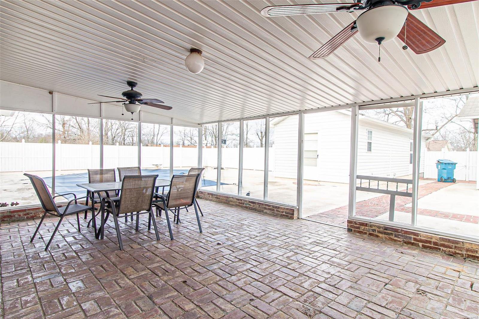 Colonial Meadow - Residential