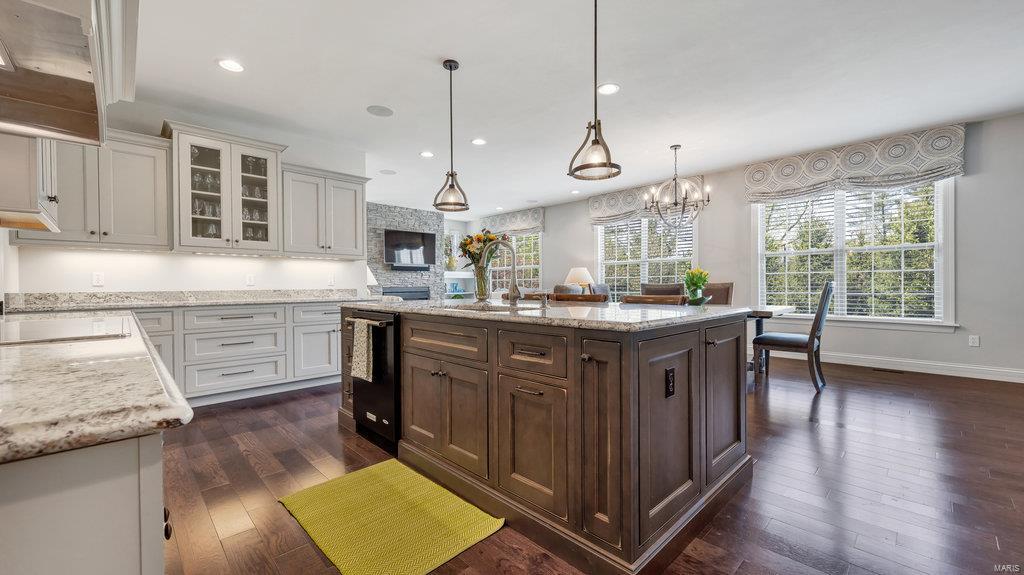 Enclave Bellerive Seven - Residential