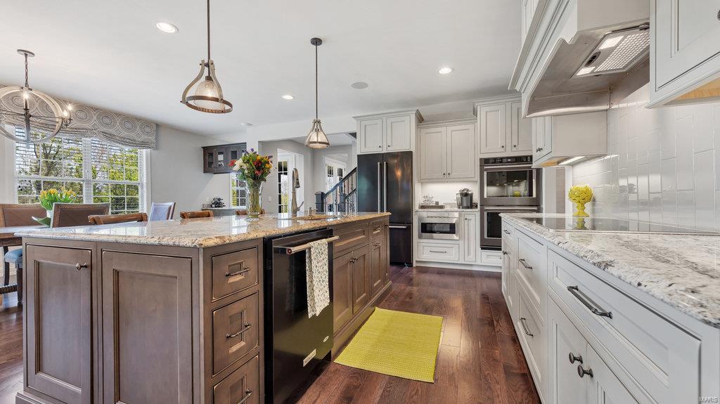 Enclave Bellerive Seven - Residential