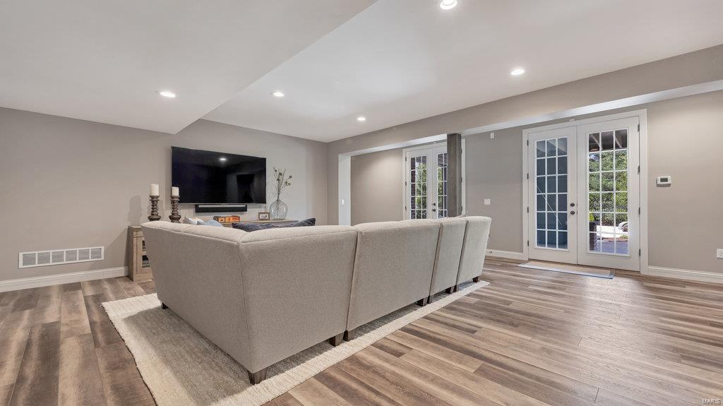 Enclave Bellerive Seven - Residential