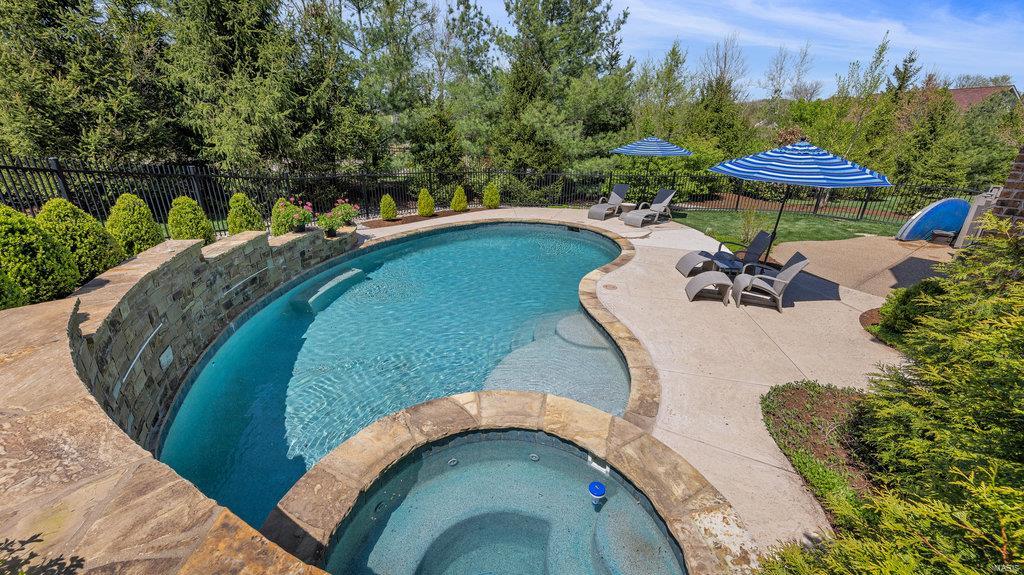 Enclave Bellerive Seven - Residential