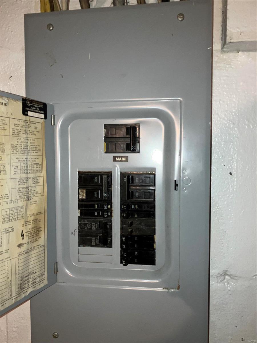 West Walnut Manor - Residential