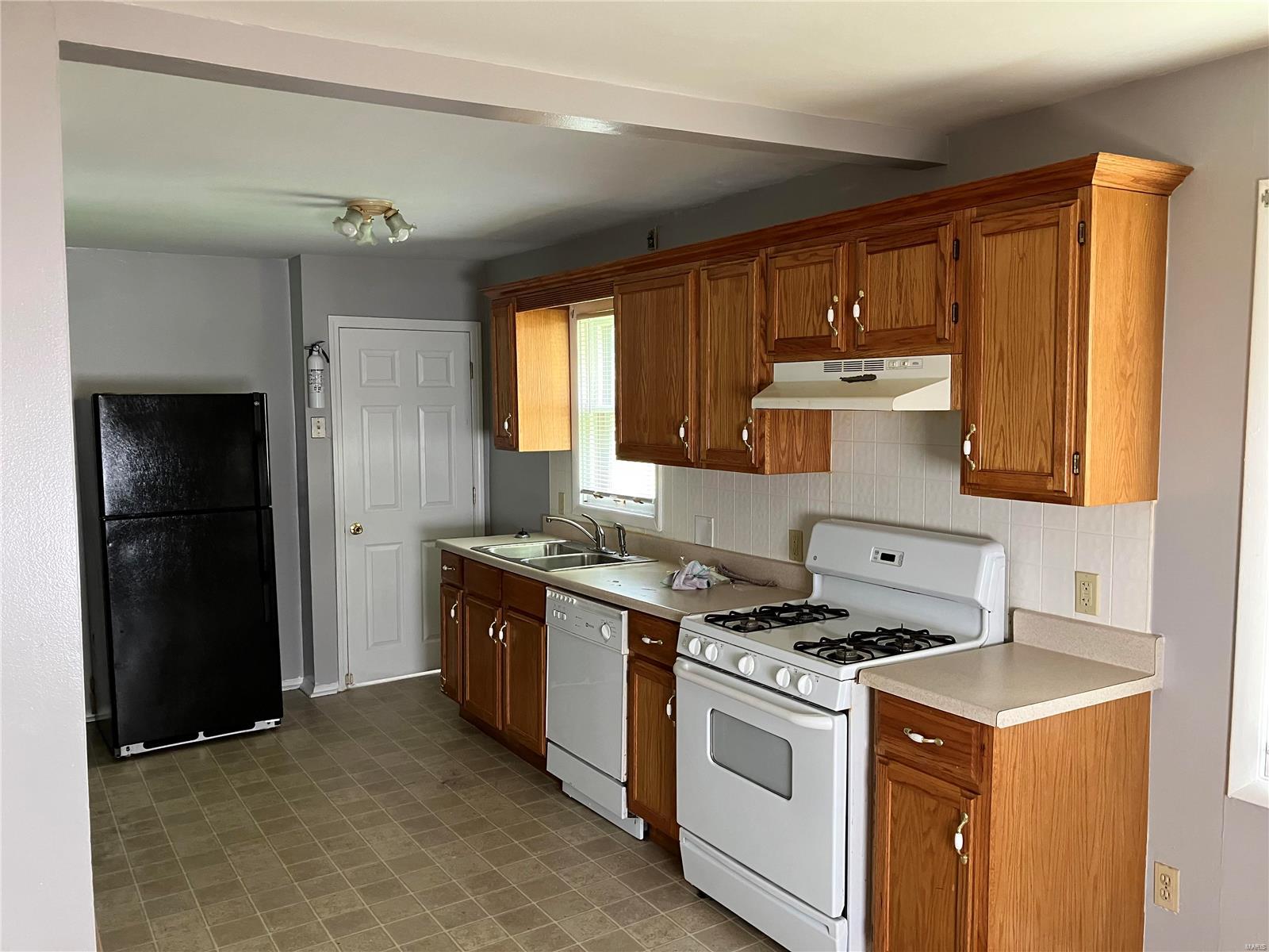 West Walnut Manor - Residential