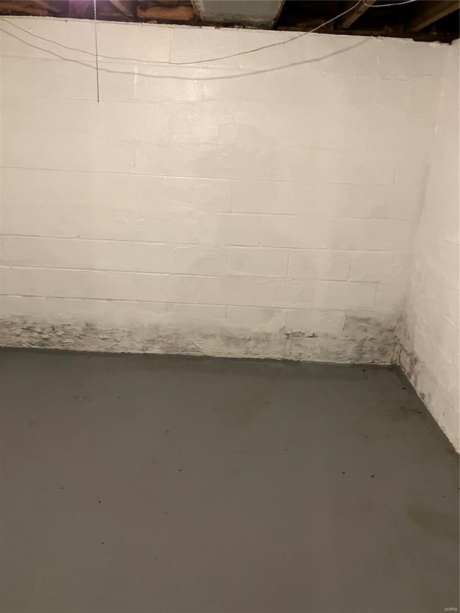 West Walnut Manor - Residential