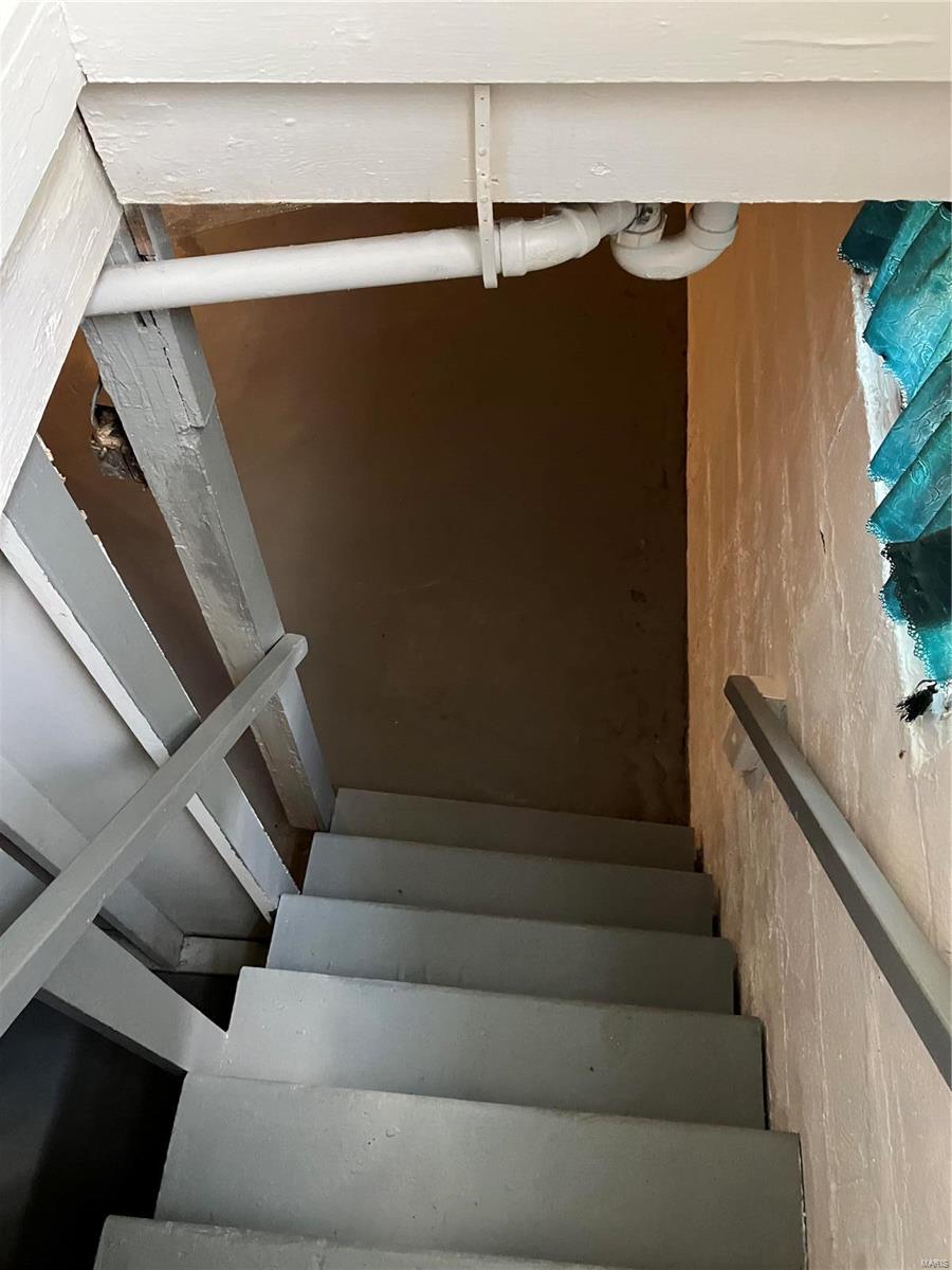 West Walnut Manor - Residential