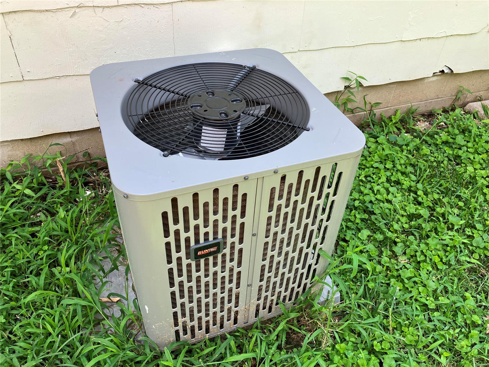 West Walnut Manor - Residential