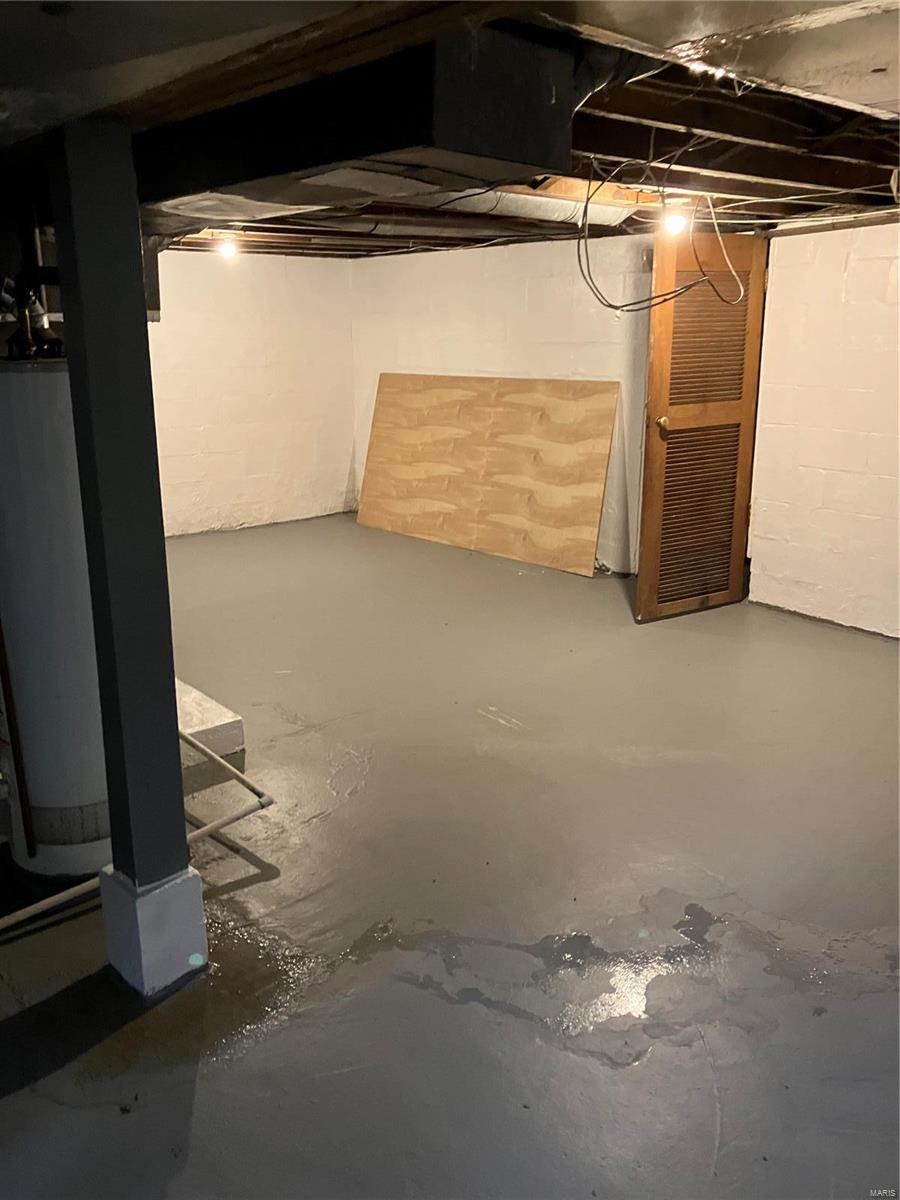 West Walnut Manor - Residential