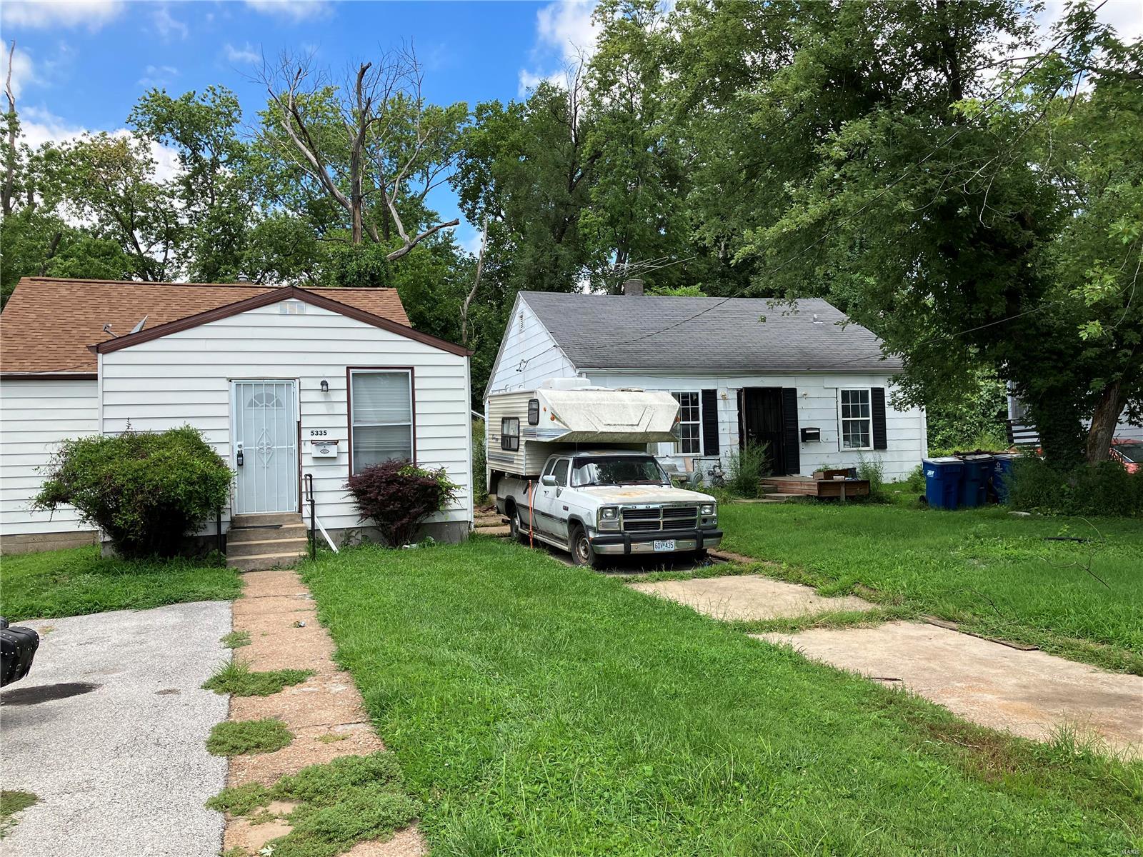 West Walnut Manor - Residential