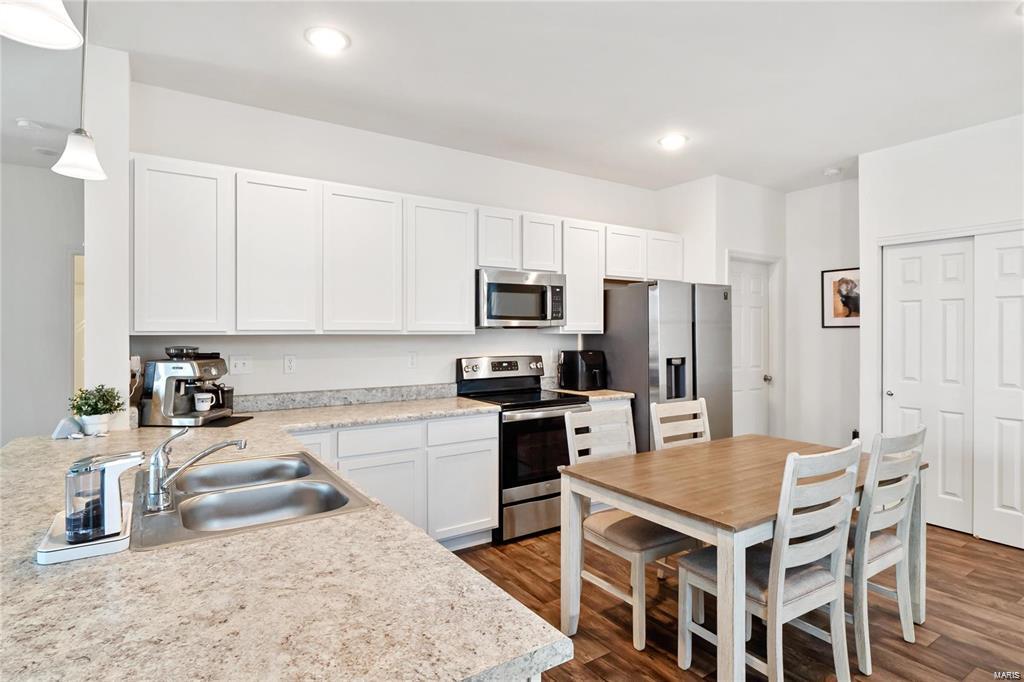 St Charles, Missouri 63301, United States, 3 Bedrooms Bedrooms, ,2 BathroomsBathrooms,Residential,Active,109300