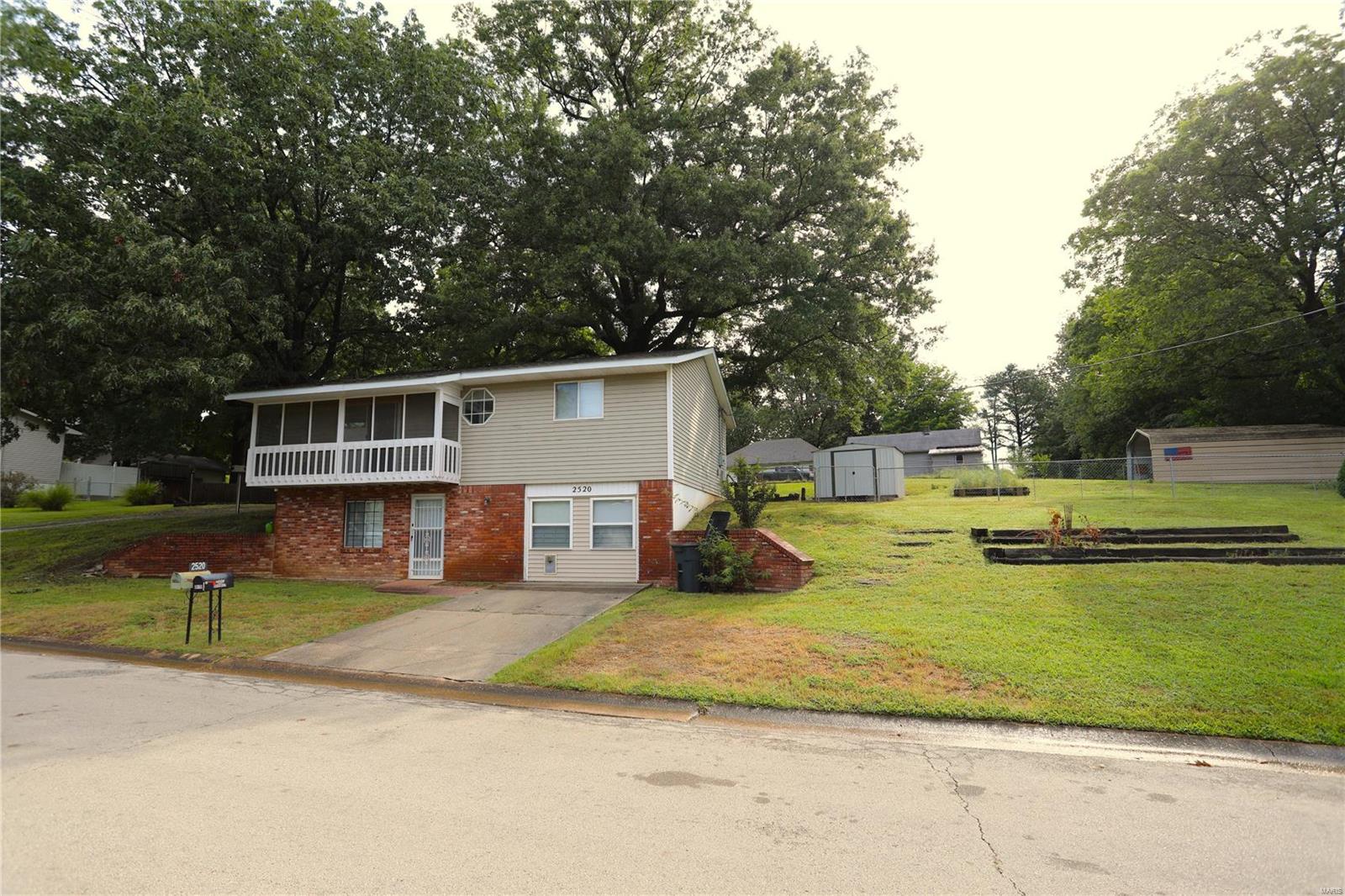 View Poplar Bluff, MO 63901 house